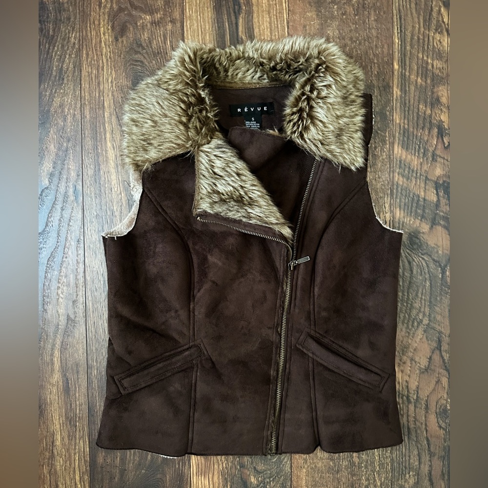 Révue Woman’s Faux Fur Vest - Size Small